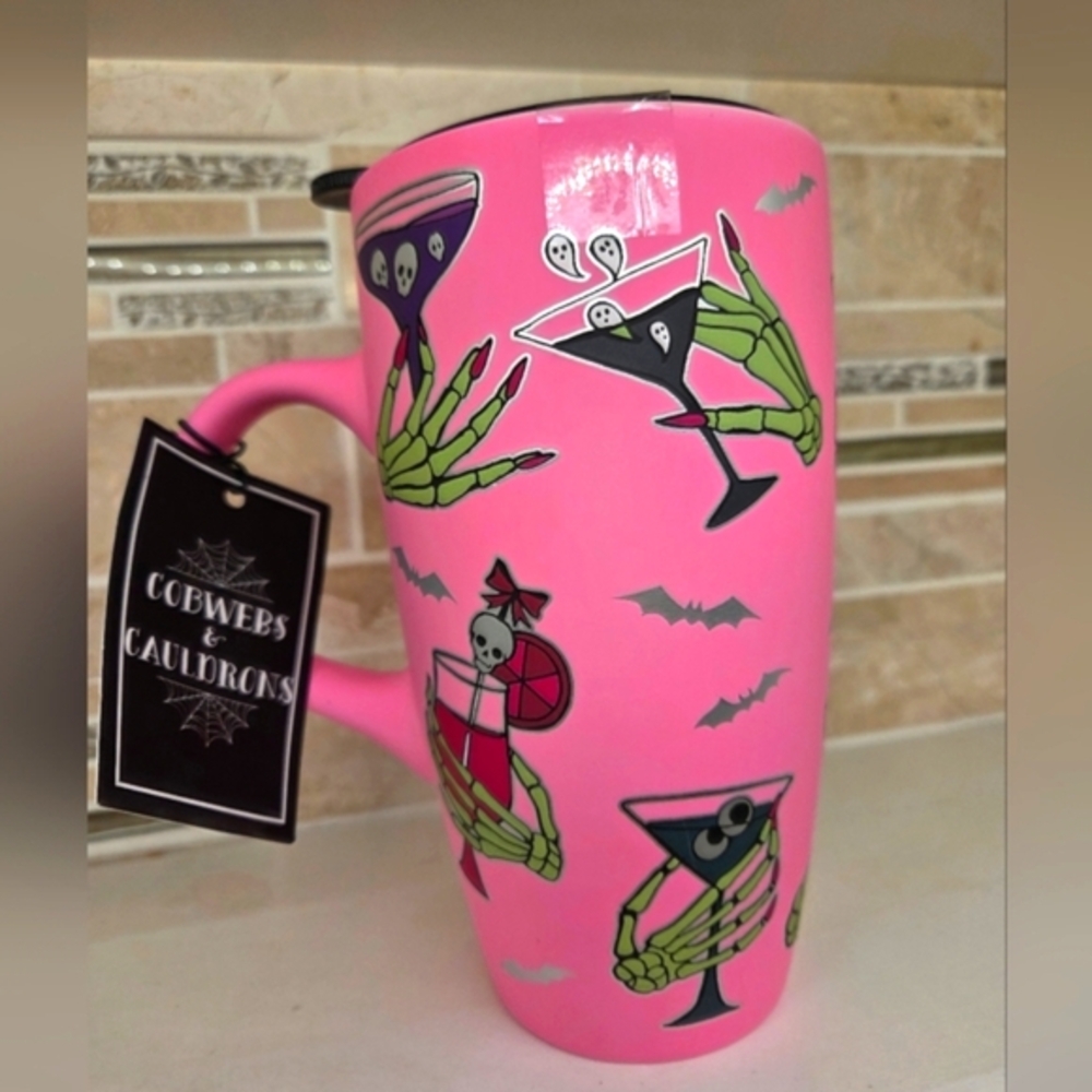 *NWT*Cobwebs & Cauldrons Pink Halloween Bat Skeleton Hand Drinks Travel Mug 2025